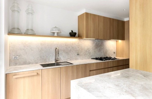 South Yarra House | Luxury Villas Sorrento House (With Car Parking)