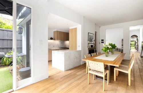 South Yarra House | Luxury Villas Sorrento House (With Car Parking)
