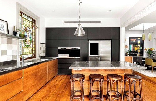 St Kilda House | Luxury Villas St Kilda West Beach (Walk to the beach)