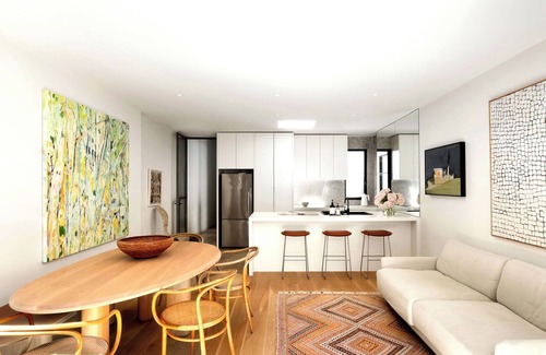 Middle Park House | Luxury Villas The Village House (Walk to the beach)