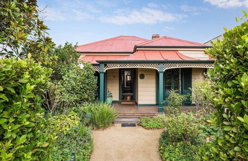 Richmond House | Luxury Villas The Secret Garden (Pet Friendly)