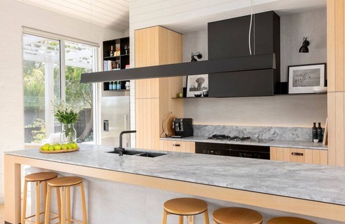 Portsea House | Luxury Villas Victoria on Portsea (Solar Heated Pool)