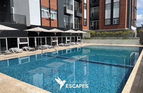 Zona 11 Apartment | Luxury Volcano & Pool View FREE Pool/Gym KING Bed
