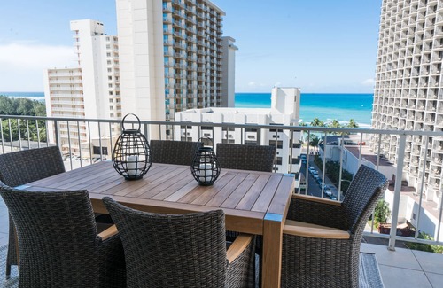Waikiki Condo | Luxury Waikiki Penthouse - Ocean Views, Free Parking & WIFI