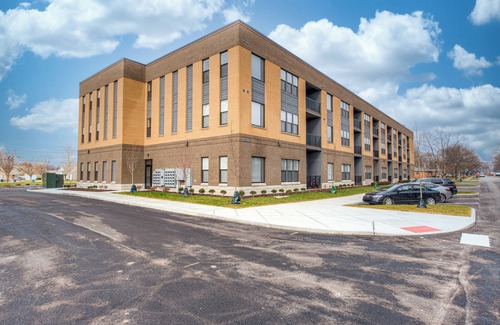 Fishers Apartment | *LUXURY WALK IN THE PARK*