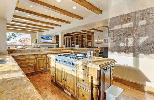 Warm Springs House | Luxury Warm Springs Home with Rooftop Hot Tub, Epic Views, + Walk to Lift!