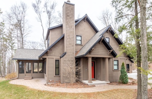 Sturgeon Bay House | Luxury water view home, minutes from downtown Egg Harbor