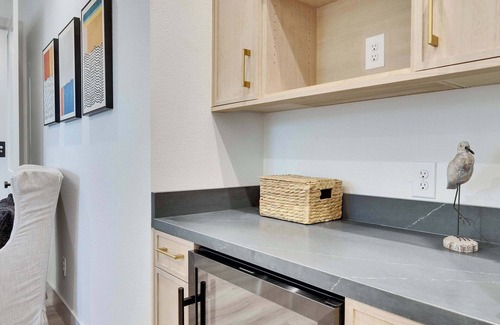 Horseshoe Bay House | Luxury waterfront Villa pool hot tub and sauna