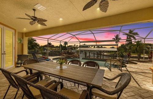 Yacht Club House | Luxury Waterfront Home Pool, Spa & Dock- Direct Gulf Access, Kayaks Walk to Beach!