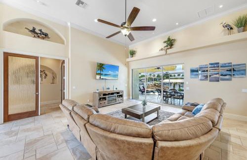 Yacht Club House | Luxury Waterfront Home Pool, Spa & Dock- Direct Gulf Access, Kayaks Walk to Beach!