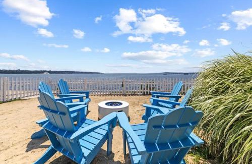 Somerset House | Luxury Waterfront Home Perfect for Family
