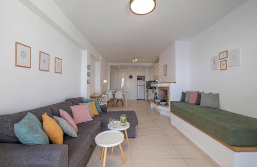 Kiveri Apartment | Luxury waterfront one bedroom apartment, sea view