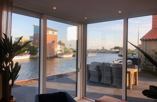 Heeg House | Luxury waterfront vacation home