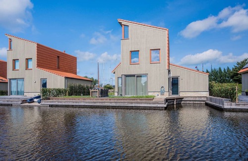 Heeg House | Luxury waterfront vacation home