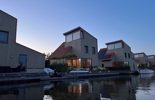 Heeg House | Luxury waterfront vacation home