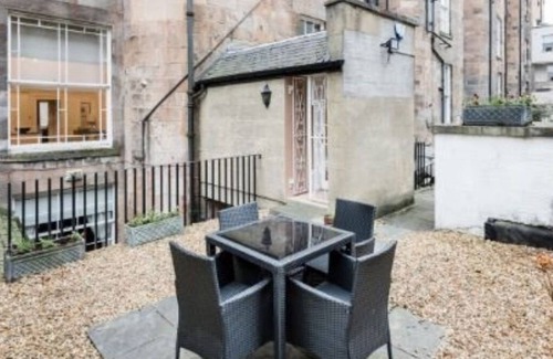 Kelvinbridge Apartment | Luxury West End Apartment (Park area) - with free Parking space