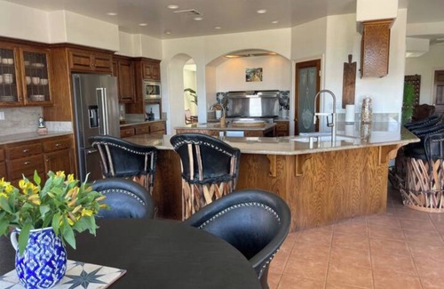 Temecula House | Luxury Wine Country Retreat 4BR 4.5BA on Vineyard. Private Pool & Views