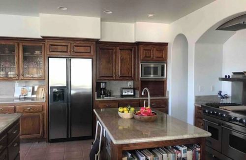 Temecula House | Luxury Wine Country Retreat 4BR 4.5BA on Vineyard. Private Pool & Views