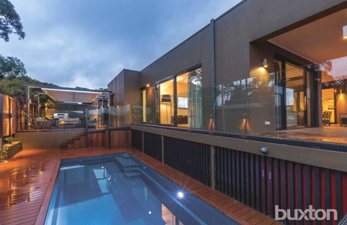 Nerrina House | Luxury with great views and a pool