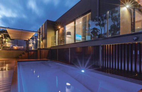 Nerrina House | Luxury with great views and a pool
