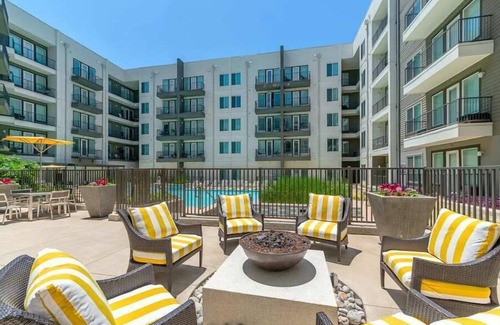 Richardson Apartment | Luxury1BR King Suite | Pool, Parking & Fitness Cen