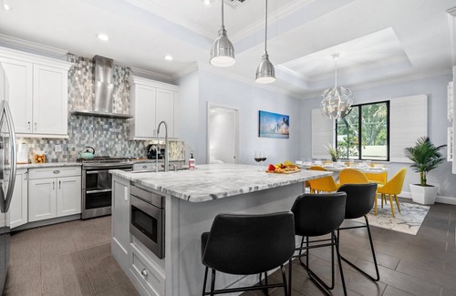 Bonita Shores House | LuxuryHome+MiniPutt&HeatedPool+FirePit+Close2Beach