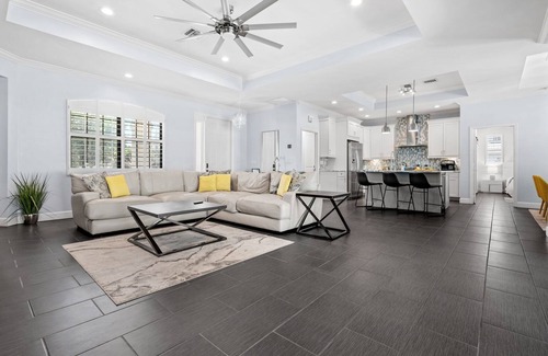 Bonita Shores House | LuxuryHome+MiniPutt&HeatedPool+FirePit+Close2Beach