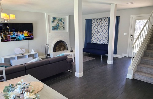 Winchester Villa | ➤ LUXY Vacation Villa Resort w/ Game Room 10min STRIP