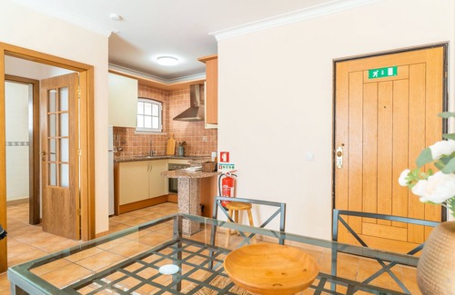 Carvalhal Apartment | LV Premier Troia TR1- AC, Comfort, Pool, Seaside