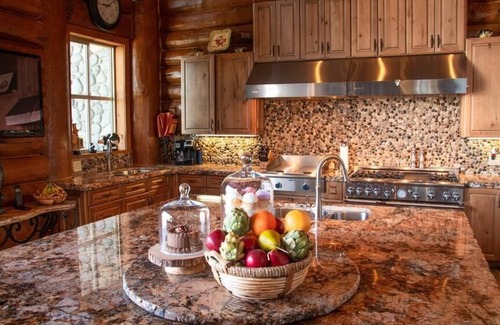 Port Orford House | LX28 Oceanfront Estate on 30 Acres: Great for Weddings!