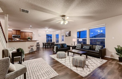 San Antonio Villa | Lxry 4 BR, Heated Pool/Spa, Large Game Room, near Seaworld/Six Flags (St1)