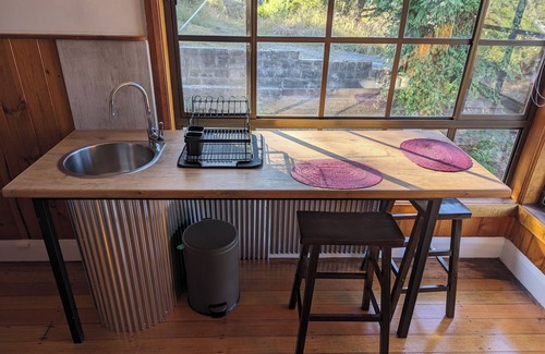 Queenstown House | Lyell: Character, views, comfort, air-conditioned, quiet yet close to towncentre