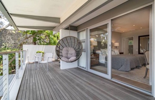 Selection Beach Apartment | Lymegrove Beach Villa's Oyster Suite | Umdloti
