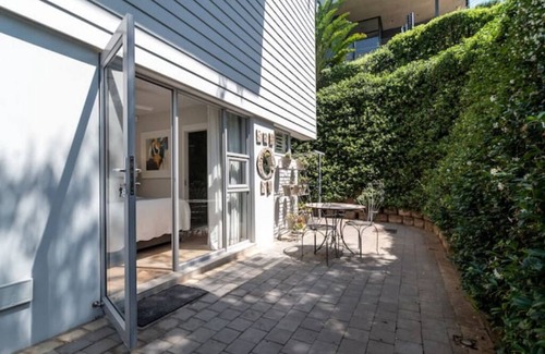 Selection Beach Apartment | Lymegrove Beach Villa's Coral Suite | Umdloti