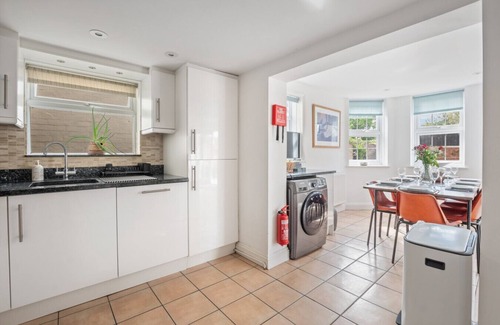 New Forest District House | Lymington Retreat with Garden