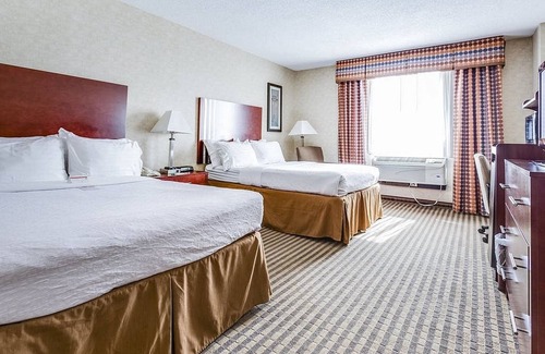 Central Business District Hotel | Lynchburg Grand Essential