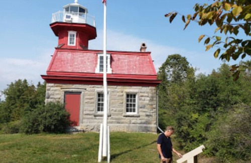 Plattsburgh Cabin | Lynn`s Cottage at Heron Ledge