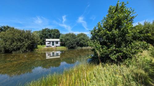 Bude Cabin | Lynstone Lakes