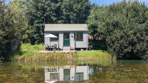 Bude Cabin | Lynstone Lakes