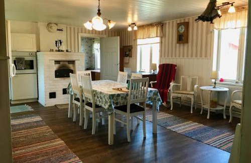 Ulvila House | Mäkisen Majatalo