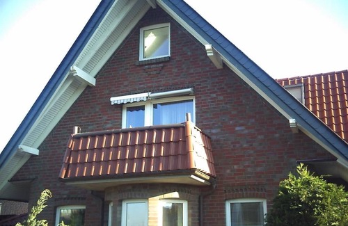 Emden Apartment | Müller, Apartments Andreas - apartment below, shower, toilet, 1 bedroom
