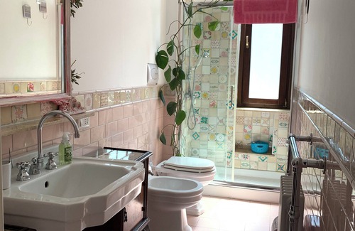 Centro Direzionale Apartment | M.Gioia 32 - One Bedroom Apartment, Sleeps 2