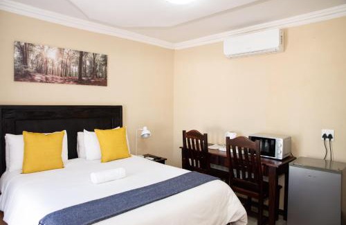 Polokwane House | M n M Guesthouse Polokwane Central