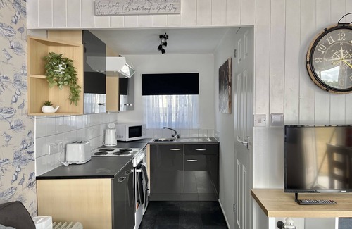 Great Yarmouth Ski Chalet | M & T Chalets. Refurbished Chalet Sleeps 5, in Scratby , 5 Mins to the Beach