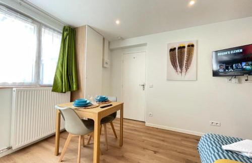 Quartier Centre Ville Apartment | M4 Coeur Massy RER BC 600m - Orly20 min