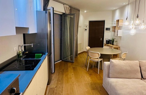 La Fontana Apartment | M64-Marche-Modern Attic with terrace