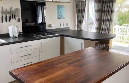 Camber Cabin | M672 - 6 Berth Luxury Lodge with veranda