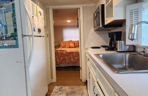 Myrtle Beach Cottage | M7 Starfish Hideaway 2-bedroom in Ocean Lakes close to Sandy Mart & Water Park!