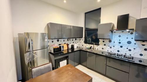 Bambalapitiya Apartment | M8 Ocean King Three Bed Apartment