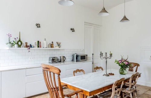 Sainte-Foy-la-Grande Villa | Maison Moulene - Ten Bedroom Villa, Sleeps 20